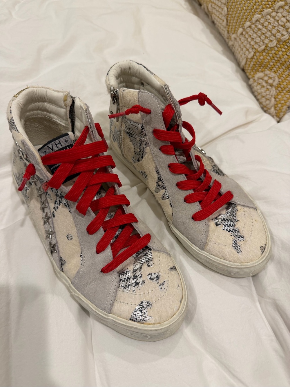 Vintage Havana White Snake-Print High-Top Sneakers with Red Laces